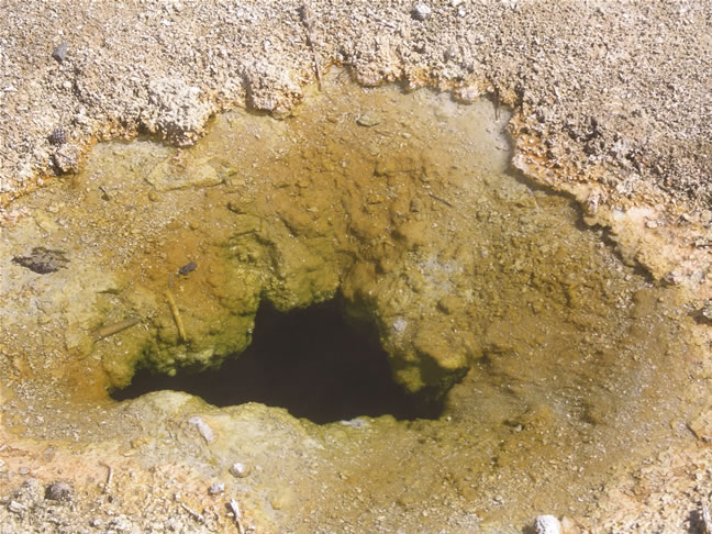 images/F- West Thumb Geyser Basin (4).jpg